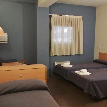 Residencia Universitaria Resa As Burgas Ourense Room photo